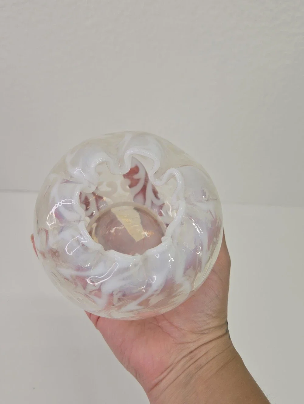 Antique 1899 Northwood Spanish Lace White Opalescent Glass Rose Bowl Vase No Chi